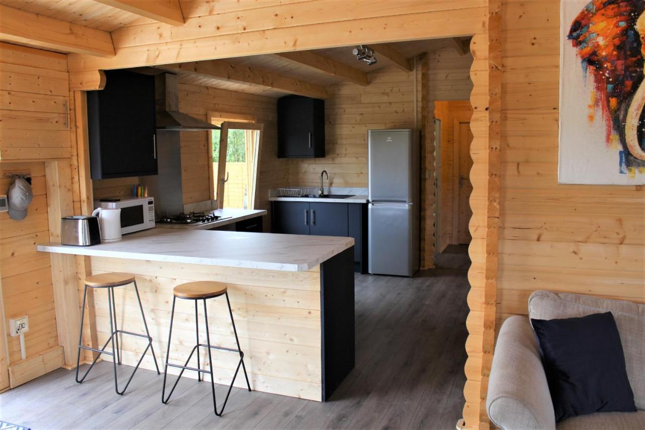 Stunning 5-Bed Cabin In Ashton Under Hill Evesham Buitenkant foto
